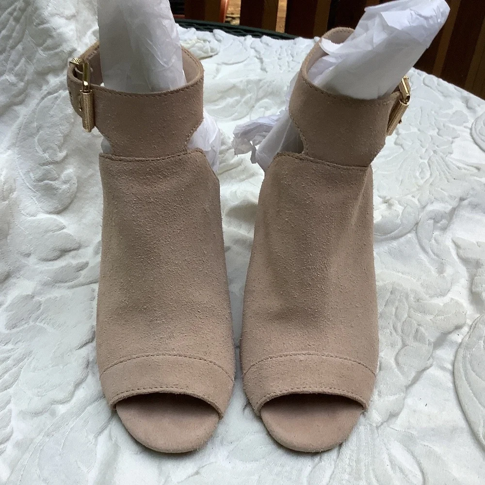 Luca Lane Seleste leather ankle‎ block heel buckle peep toe sandals-stalap!